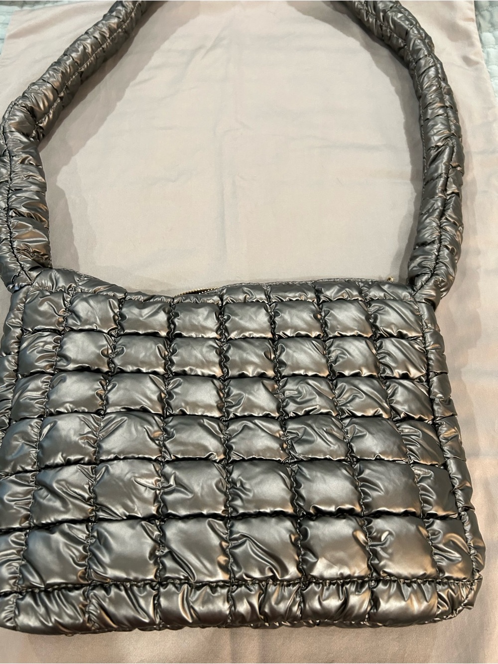 Jen & Co Kiersten Hobo Puffer Bag Quilted Gunmetal Gray. Vegan New